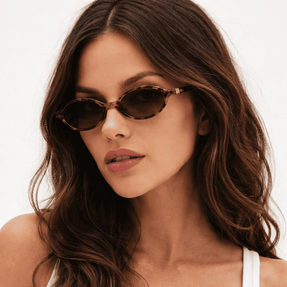 Óculos de Sol Feminino Vintage Miu Oval Tartaruga UV400 - Zaffir Eyewear